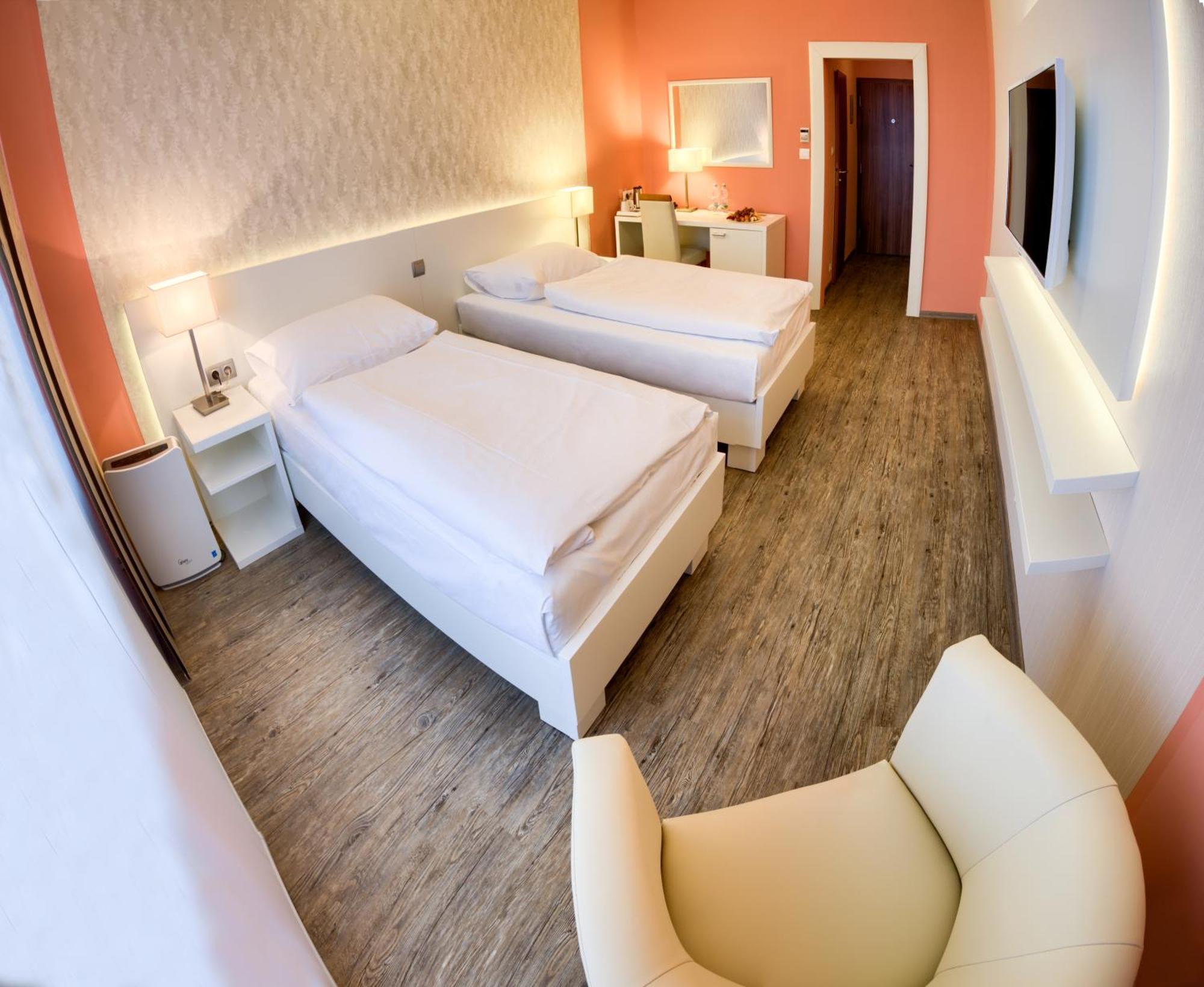 Anti-allergic Double or Twin Room with Access to public Relax Centre,393929481:JPEG