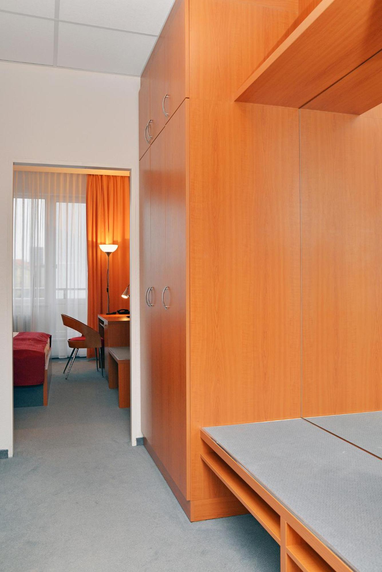 Double or Twin Room Access to public Relax Centre