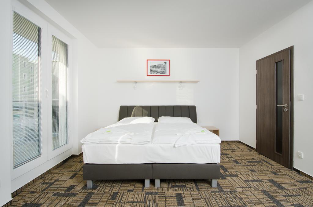 Deluxe Appartement met 3 Slaapkamers en een Terras