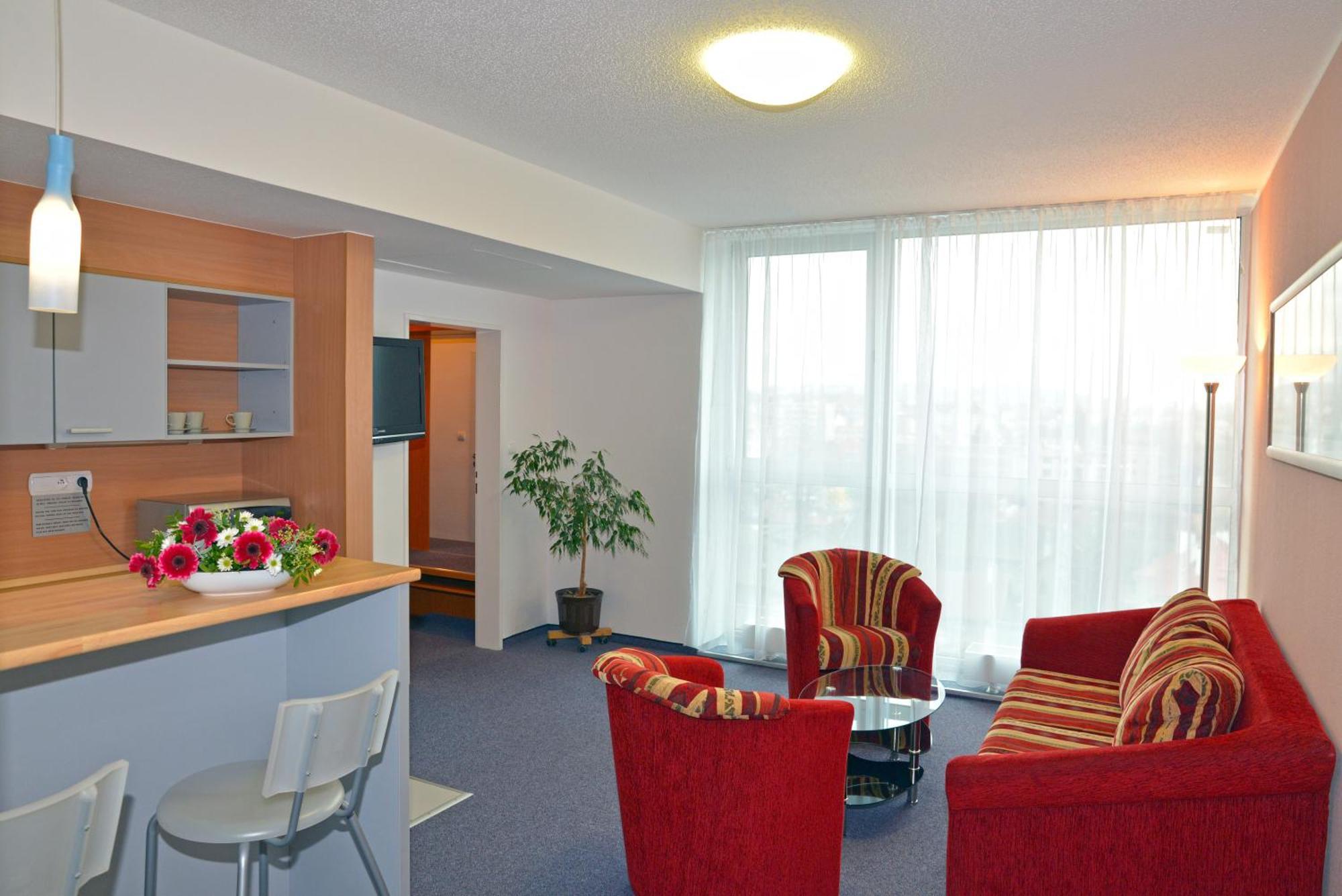 Apartment with Access to public Relax Centre,576793740:JPEG